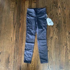 New Diadora Women’s Go To 7/8 Tight Cadet Dark Gray size XS leggings